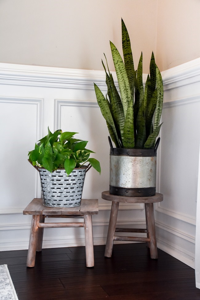 DIY plant stand from upcycled bar stool-3