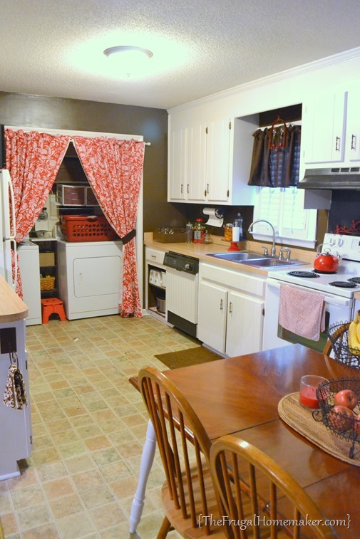 painted white kitchen cabinets