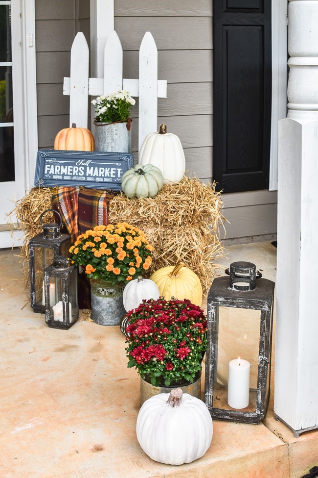 Farmhouse fall front porch with lots of mums, hay and pumpkins-34 Farmhouse fall front porch with lots of mums, hay and pumpkins-34