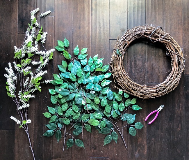 Green and White DIY Simple Spring Wreath-6